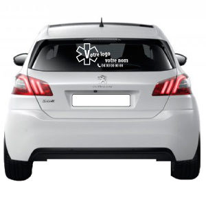 lunette arrière avec logo